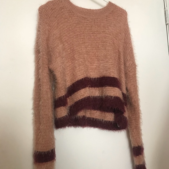 sweater - Picture 3 of 3